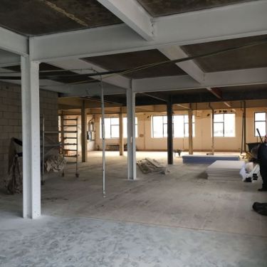 Click Here To Enlarge This Photo Of Sandblasting and Airless Spraying of Steel Beams, Film Studio, Chiswick, London